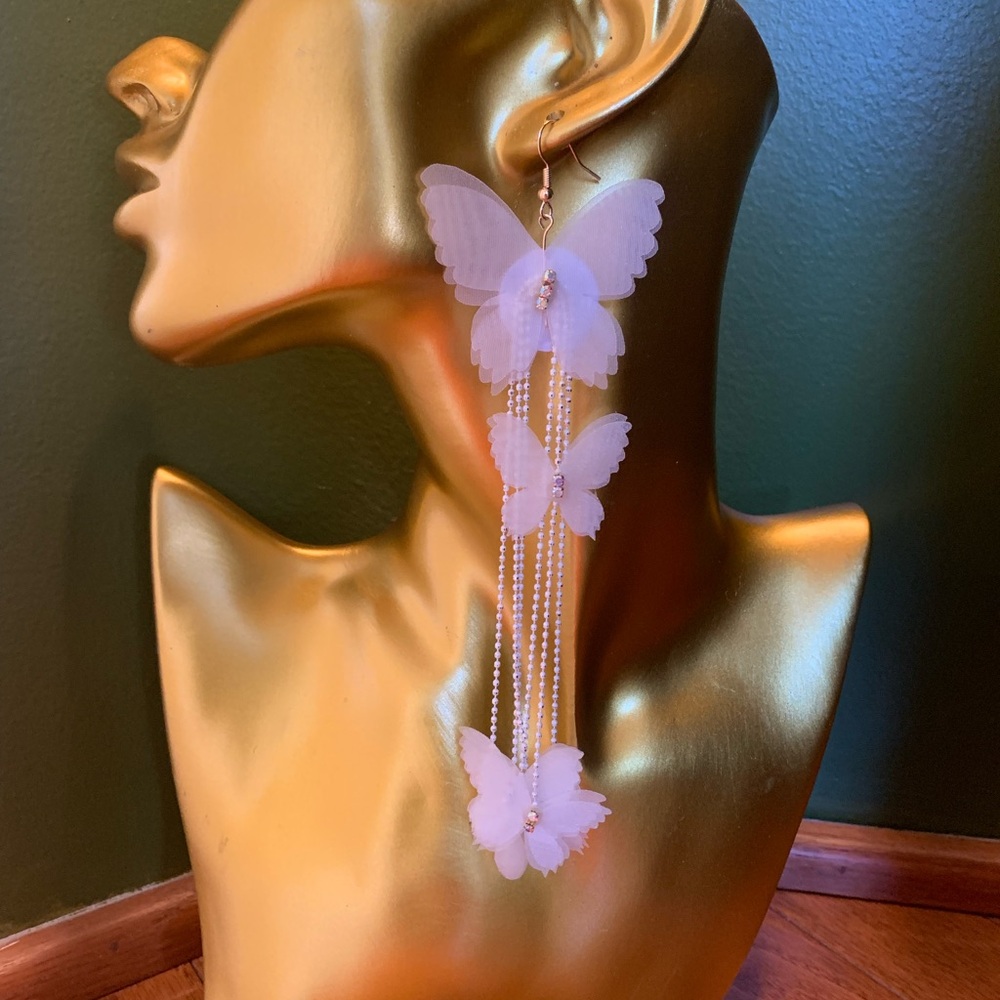 Elegant Butterfly Dangle Earrings